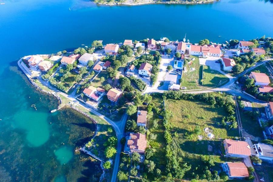 Apartments&Villa Tisno Obrovac Exteriör bild
